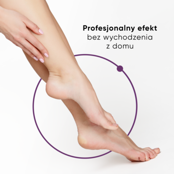 Gładkie nogi po użyciu plastrów złuszczających na pięty. Fioletowy okrąg i hasło o profesjonalnym efekcie.