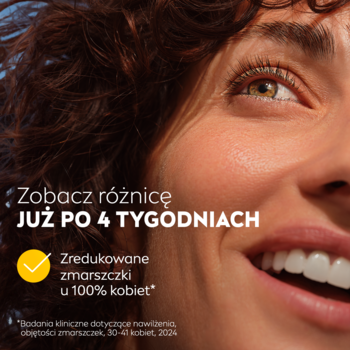 Uśmiechnięta kobieta z gładką skórą i tekst "Zredukowane zmarszczki u 100% kobiet". Efekt kremu NIVEA Q10.