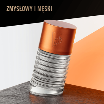Męska woda toaletowa Bruno Banani Absolute Man, ukośna falista butelka z miedzianą nakrętką na tle czerni i pomarańczy.