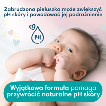 Niemowlę z tekstem: 'Zabrudzona pieluszka zwiększa pH', 'Formuła chusteczek Pampers Sensitive przywraca pH skóry'.