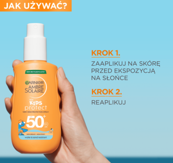 Garnier Ambre Solaire Kids Protect SPF 50+ spray w pomarańczowej butelce, trzymany w ręce, z instrukcją użycia.