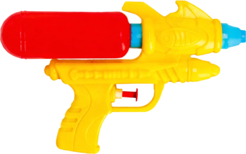 Żółty pistolet na wodę z czerwonym zbiornikiem i błękitną pompą, zabawkowa broń wodna, widok z boku.