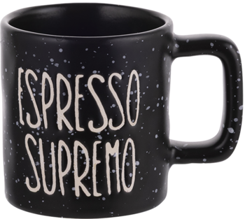 Czarny kubek ceramiczny z białymi plamkami, z napisem 'ESPRESSO SUPREMO', ujęcie z przodu pod kątem.