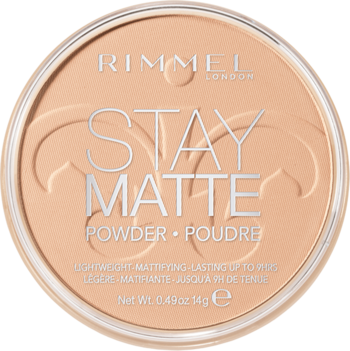 Beżowy puder prasowany Rimmel Stay Matte w okrągłym opakowaniu, z widocznym napisem, widok z góry.