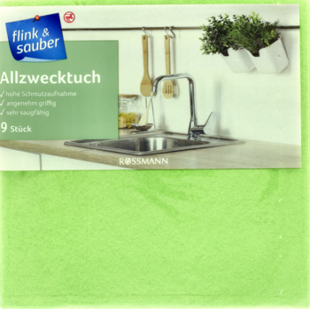 Jasnozielona ściereczka uniwersalna Flink & Sauber w przezroczystym opakowaniu, widok frontalny, z grafiką kuchni.