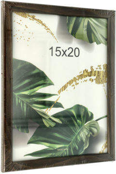 Ciemnobrązowa, drewniana ramka na zdjęcia 15x20 cm, z widocznym usłojeniem i folią ochronną.