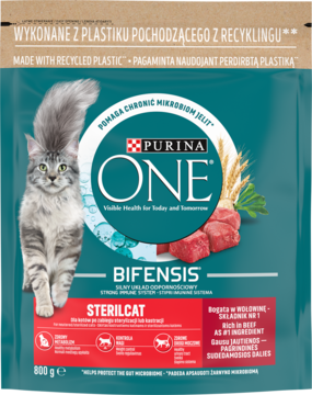 Zielona torba karmy PURINA ONE Bifensis Sterilcat dla kotów, z szarym kotem i wołowiną, z recyklingu.