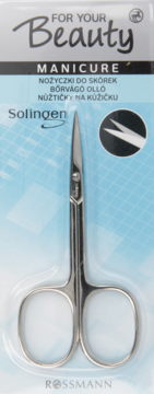 Srebrne, precyzyjne nożyczki do skórek Solingen z wąskim ostrzem, w jasnoniebieskim blistrze For Your Beauty. Widok z przodu.