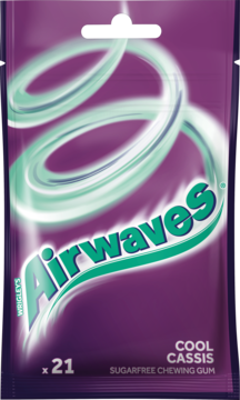 Fioletowa paczka gum Airwaves Cool Cassis x21, z miętą i czarną porzeczką, turkusowa spirala, widok z przodu.