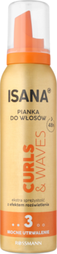 Złota butelka pianki do włosów Isana Curls & Waves z pomarańczowym dozownikiem, mocne utrwalenie, widok z przodu.