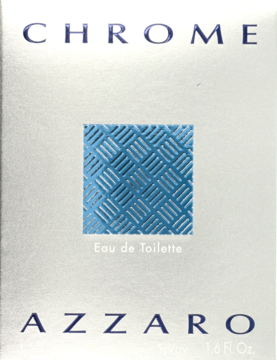 Srebrne, błyszczące pudełko Azzaro Chrome Eau de Toilette z niebieskim, metalicznym wzorem, widok z przodu.