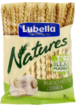 Front opakowania Lubella Natures zakręconych paluszków z czosnkiem, 70g, z grafiką pszenicy i czosnku.