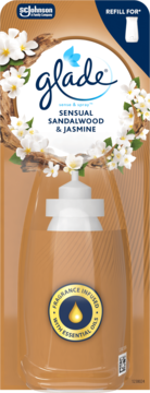 Glade Sense & Spray refill. Sensual Sandalwood & Jasmine. Brown liquid, front view. With jasmine flowers & essential oils.