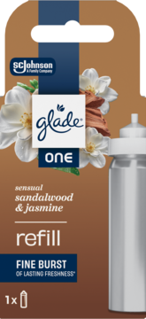 Glade One wkład do odświeżacza powietrza Sensual Sandalwood & Jasmine, brązowe opakowanie, widok z przodu.