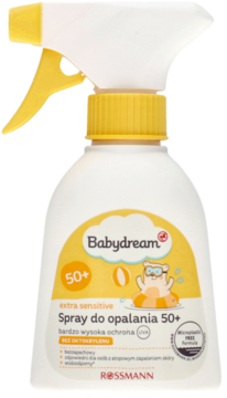 Biała butelka Babydream spray do opalania 50+ dla skóry wrażliwej, z żółtą nakrętką, widok z przodu.