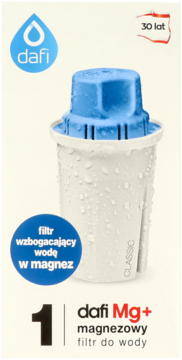 Opakowanie Dafi Mg+ z filtrem Classic, biało-niebieskim, pokrytym kroplami, wzbogaca wodę w magnez.