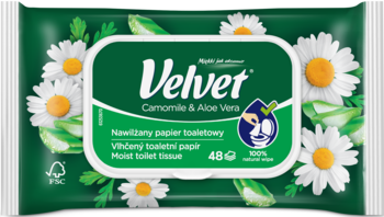 Zielone opakowanie Velvet nawilżanego papieru toaletowego z rumiankiem i aloesem, 48 sztuk, 100% biodegradowalny.