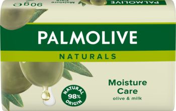 Mydło Palmolive Naturals Moisture Care Olive&Milk w zielono-białym opakowaniu, z oliwkami, ujęcie pod kątem.