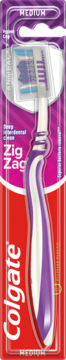 Szczoteczka Colgate ZigZag MEDIUM w przezroczystym opakowaniu, fioletowo-biała rączka, widok z przodu.