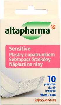 Białe opakowanie altapharma Sensitive plastry z opatrunkiem, 10 szt. 10x6 cm, z zielonym logo i różowym paskiem, widok z przodu.