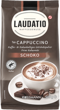 Laudatio Cappuccino Schoko 500g, brązowa paczka z filiżanką kawy, czekoladą i ziarnami na froncie.
