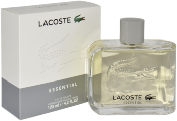 Przezroczysta butelka wody toaletowej Lacoste Essential z szarym korkiem, z tyłu widoczne białe opakowanie.