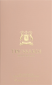 Jasnoróżowe pudełko Trussardi Delicate Rose Eau de Toilette 50ml, ze złotym herbem i napisami, widok z przodu.