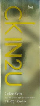 Kartonik Calvin Klein CK IN2U "her" eau de toilette. Pionowe złoto-zielone opakowanie z dużym żółtym napisem CK IN2U.