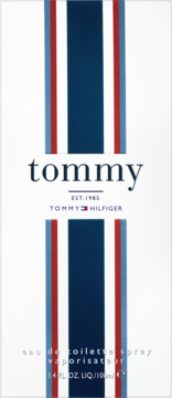 Front opakowania Tommy Hilfiger Tommy Eau de Toilette, białe z pionowymi pasami: czerwonymi, jasnoniebieskimi i granatowym.
