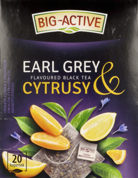 Przód fioletowego opakowania herbaty Big-Active Earl Grey & Cytrusy z cytrynami i pomarańczami.