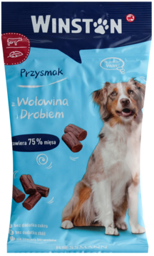 Niebieskie opakowanie przysmaków Winston z wołowiną i drobiem, z psem i kawałkami smakołyków. Widok z przodu.