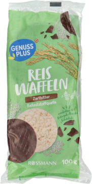 Wafle ryżowe Genuss Plus z gorzką czekoladą w zielonym opakowaniu 100g, widok z przodu, dwa wafelki.