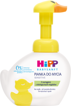 HiPP Babysanft pianka do mycia Sensitive, biała butelka-kaczuszka z żółtą pompką, z organicznych migdałów.