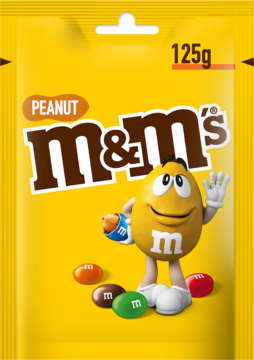 Żółte opakowanie M&M's Peanut 125g z ludzikiem, brązowym logo i kolorowymi orzeszkami w czekoladzie. Widok przód.