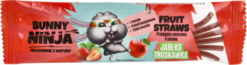 Czerwone opakowanie przekąski owocowej Bunny Ninja Fruit Straws, jabłko-truskawka. Widok z przodu.