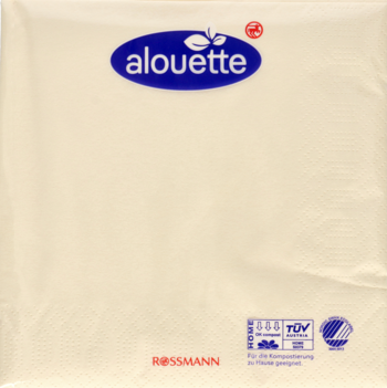 Kremowe serwetki papierowe Alouette w foliowym opakowaniu z niebieskim logo i napisem Rossmann, widok z przodu.