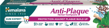 Himalaya Anti-Plaque Herbal Toothpaste, zielono-białe opakowanie z hasłem OCHRONA PRZED PŁYTKĄ, widok z przodu.