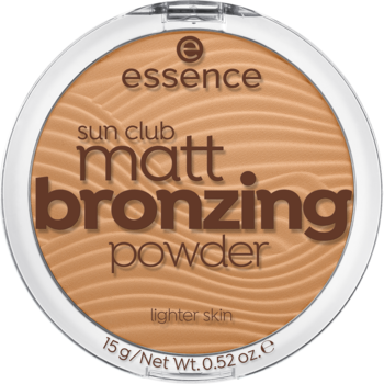 Okrągły matowy puder brązujący Essence Sun Club Matt Lighter Skin, naturalny odcień w białej oprawie z falistą teksturą.