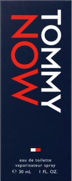 Tommy Now Eau de Toilette 30ml w ciemnoniebieskim pudełku z białym TOMMY i czerwonym NOW, widok z przodu.