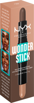 NYX Wonder Stick, dwustronny sztyft do konturowania i rozświetlania, częściowo wysunięty z pudełka.