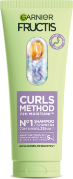 Jasnozielona tubka szamponu Garnier Fructis Curls Method z fioletową etykietą, widok z przodu.