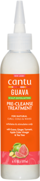 Biała butelka Cantu Guava Scalp Exfoliating Pre-Cleanse Treatment z pomarańczową etykietą i grafiką owoców, przód.