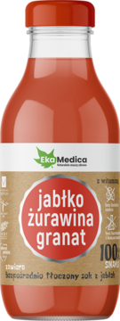 Szklana butelka soku Eka Medica: jabłko, żurawina, granat. Czerwono-pomarańczowy tłoczony sok, brązowa etykieta, widok z przodu.