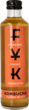 Kombucha Forever Young Classic Black, bursztynowy napój w szklanej butelce z pomarańczową etykietą i czarną nakrętką.