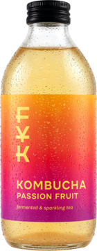 Szklana butelka Kombuchy Forever Young Passion Fruit z pomarańczowo-fioletową etykietą, widok z przodu.