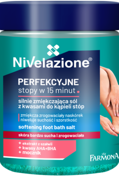 Nivelazione zmiękczająca sól do kąpieli stóp z AHA+BHA, mocznikiem, w zielonym słoju, widok z przodu.