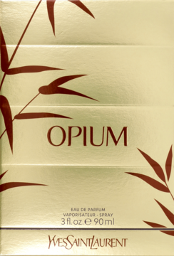 Złote pudełko perfum YSL Opium Eau de Parfum z czerwonymi liśćmi bambusa, widok z przodu, 90 ml.