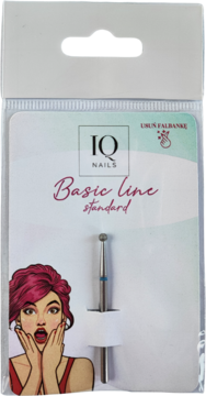 Frez kulkowy IQ Nails do manicure i pedicure, do skórek, w opakowaniu z grafiką, widok z przodu.