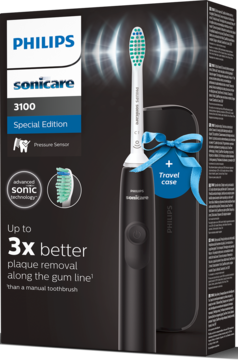 Czarna szczoteczka soniczna Philips Sonicare 3100 z końcówką, etui podróżnym, na czarnym pudełku produktu. Widok z przodu.