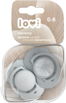 LOVI Harmony dynamiczne smoczki 0-6m, 2 szt., szare, w blistrze z organicznym wzorem drewna, widok frontalny.